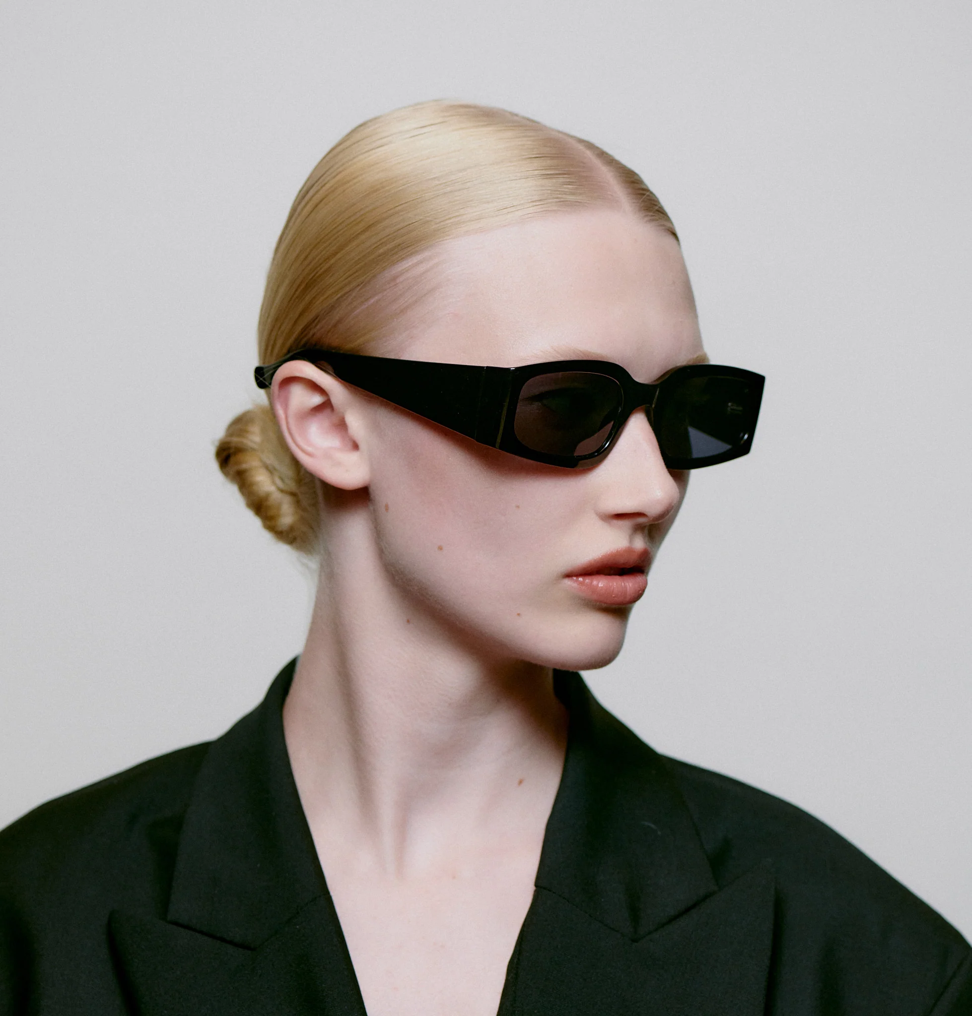 Alex - Black - Image 7